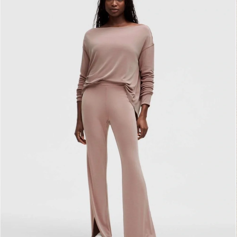 NWT lululemon Drapey Softstreme off-the-shoulder long sleeve top- size M - Picture 6 of 7